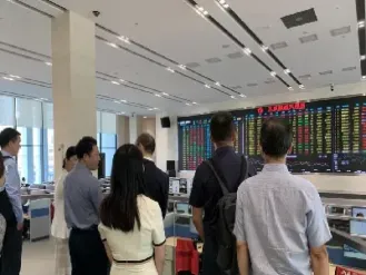 上海原油交易所直播间(上海原油交易所直播间在哪)_https://gj.meihuadianqi.com_国际期货喊单_第1张